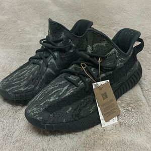 Adidas Yeezy boost 350 v2 mx dark salt size 11 new with box